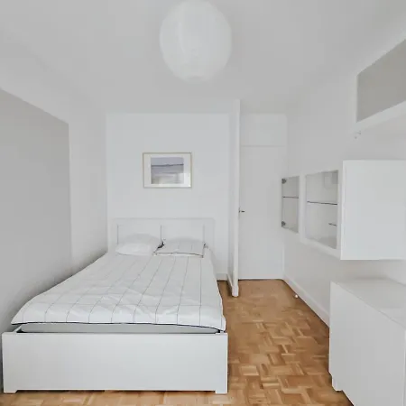 Ambroise 94 M2 Vue Basilique Apartment Reims