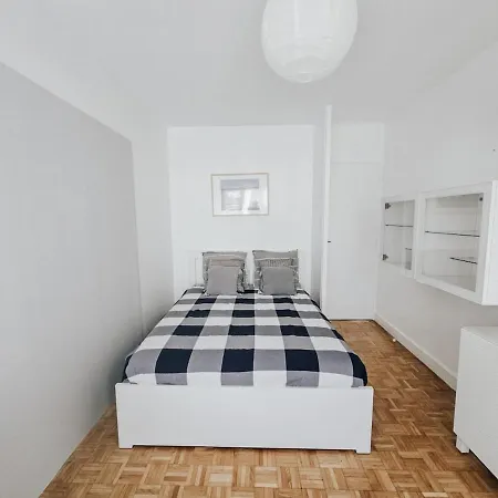 Apartment Ambroise 94 M2 Vue Basilique Reims